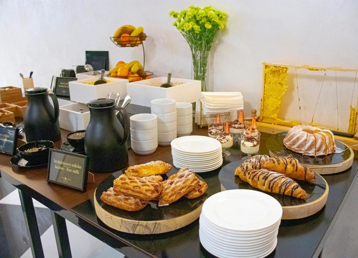 Hotel Capital With Private Wellness Nitra Eksteriør bilde