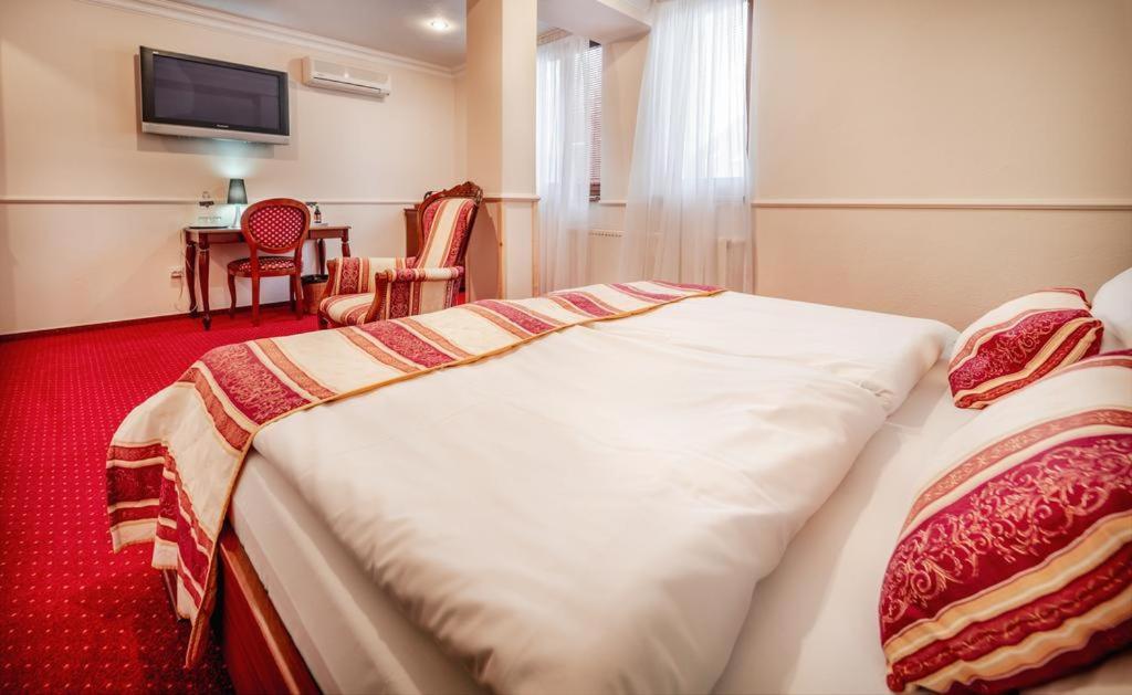 Hotel Capital With Private Wellness Nitra Eksteriør bilde