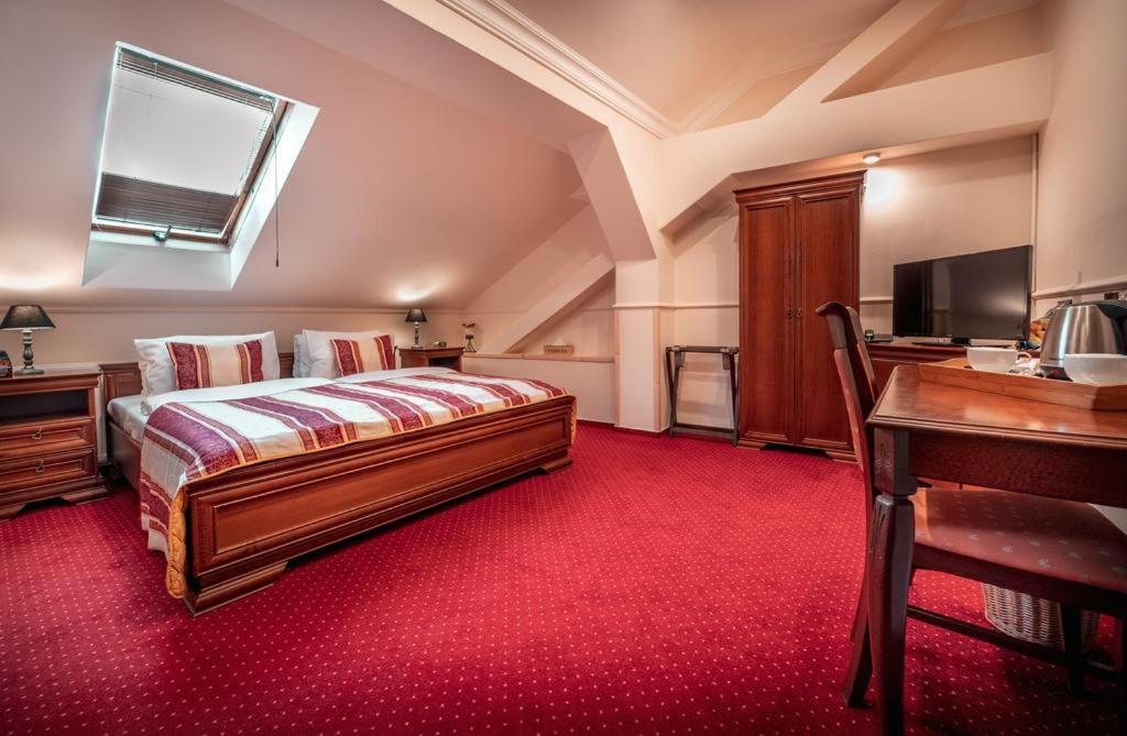 Hotel Capital With Private Wellness Nitra Eksteriør bilde