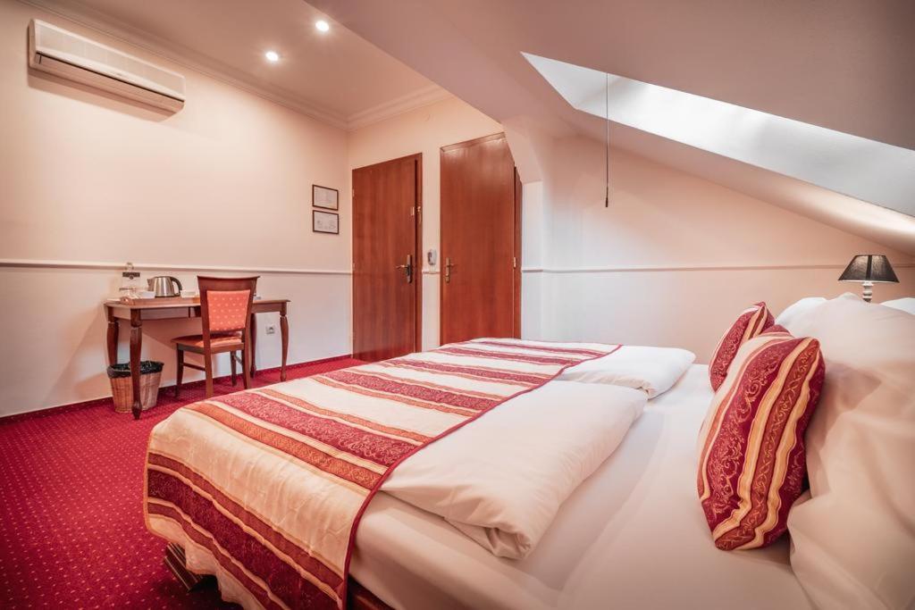 Hotel Capital With Private Wellness Nitra Eksteriør bilde