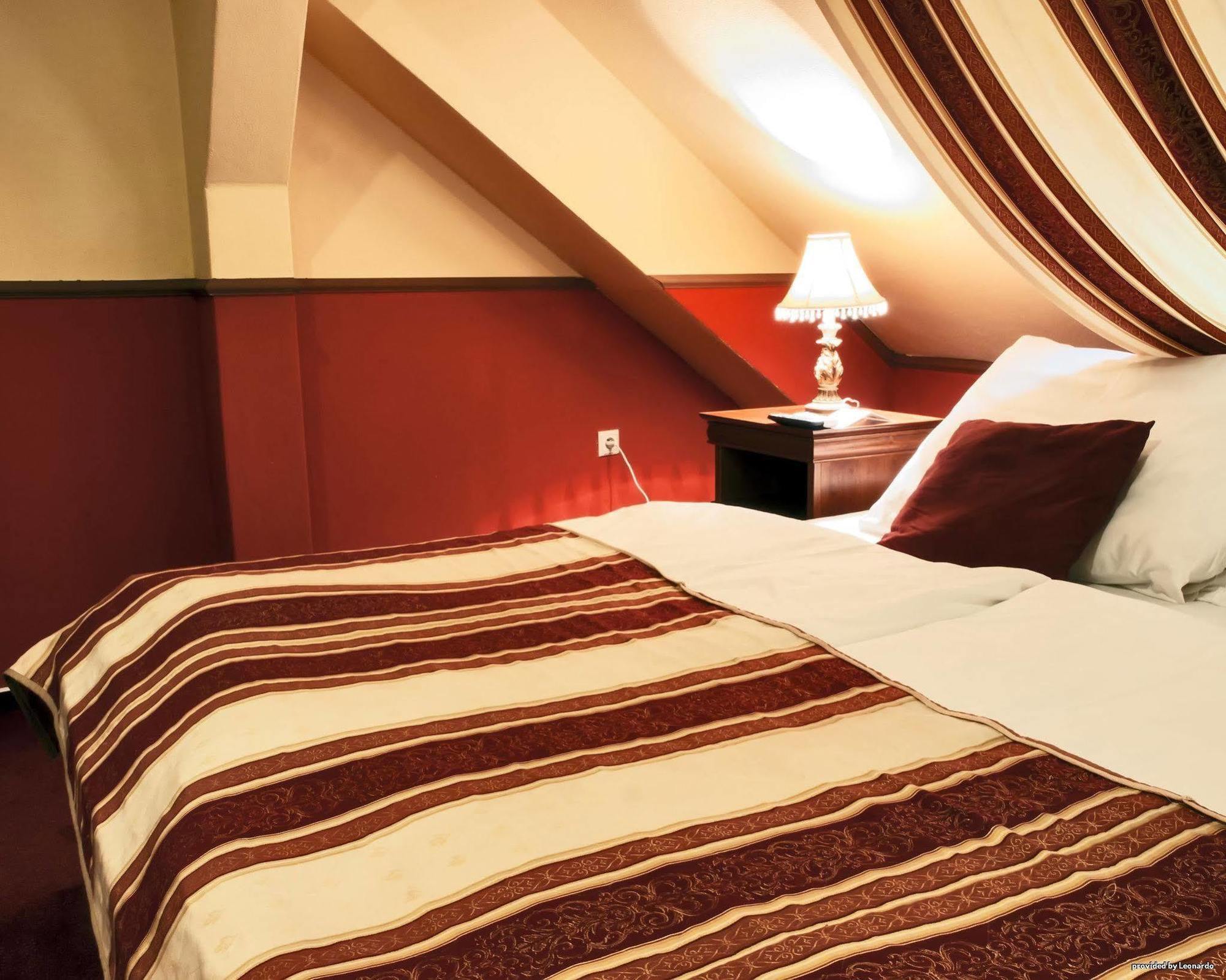 Hotel Capital With Private Wellness Nitra Eksteriør bilde
